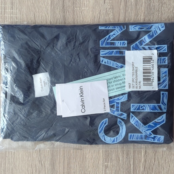 Calvin Klein 2 Piece Sleepwear Top & Bottom Pajama Set Pj- M(7/8) - Picture 1 of 4